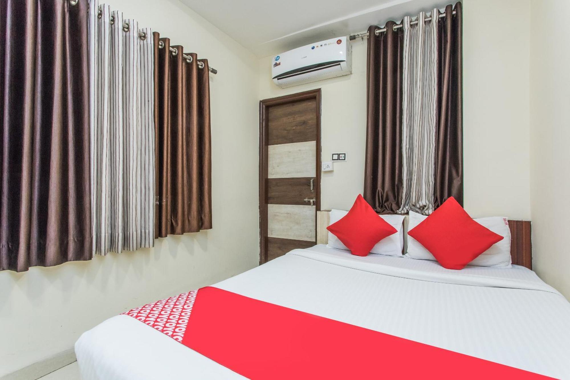 Hotel Mehar Residency Indore Esterno foto
