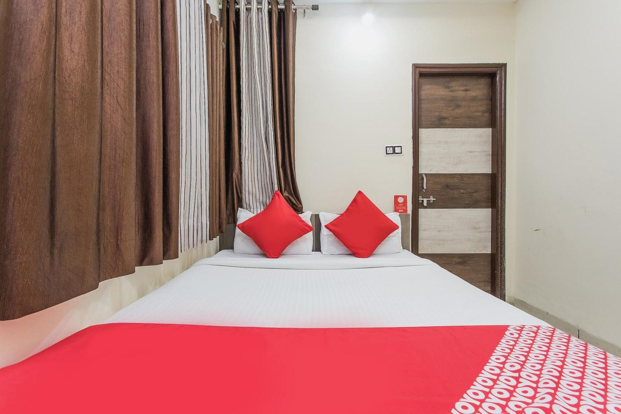 Hotel Mehar Residency Indore Esterno foto