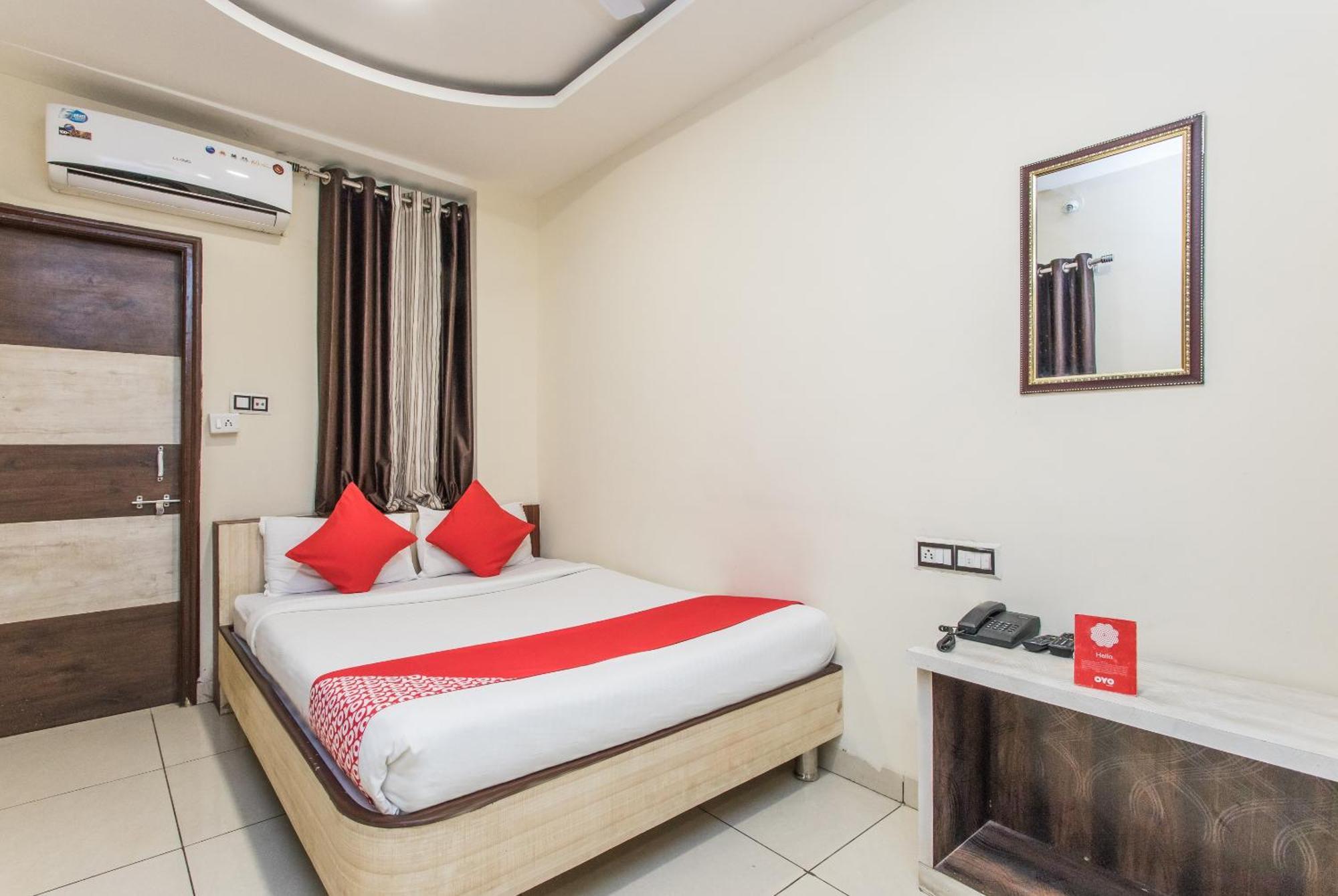 Hotel Mehar Residency Indore Esterno foto