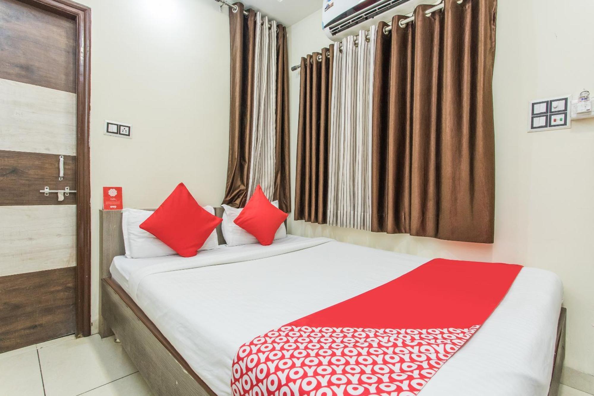 Hotel Mehar Residency Indore Esterno foto