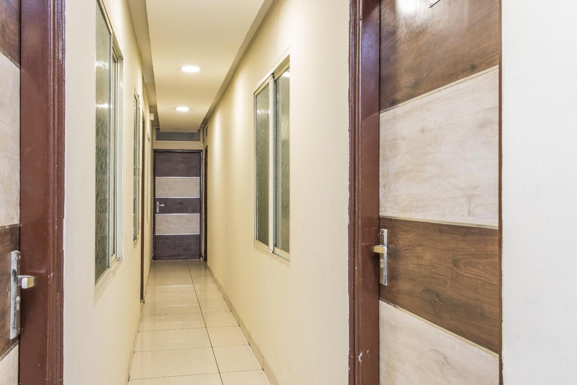 Hotel Mehar Residency Indore Esterno foto